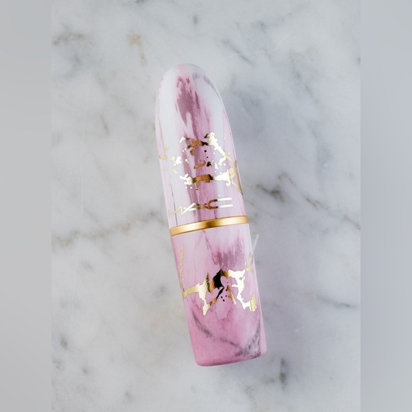 MAC | LE Electric Wonder Collection Lipstick in The Naturalist - Picture 6 of 13